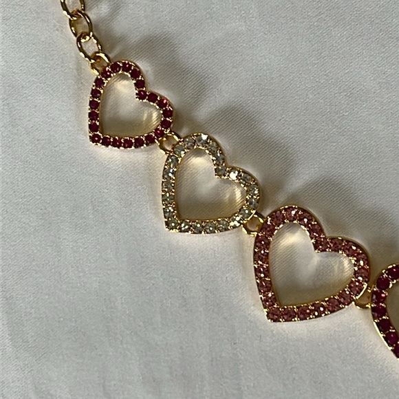 Kurt Geiger London Eagle Heart Crystal Necklace gold Romantic NEW - Picture 9 of 11